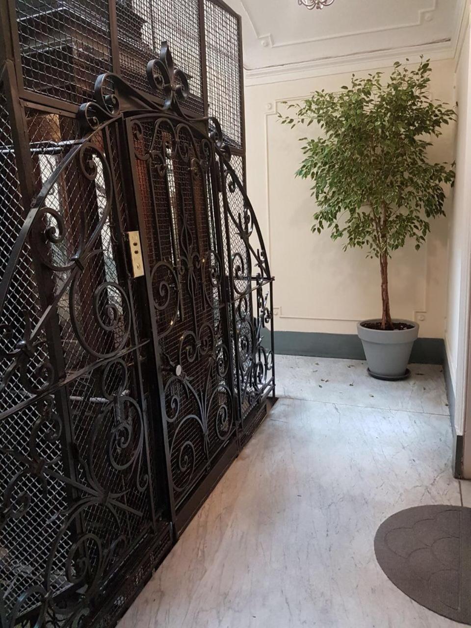Excellent Trinity Rooms Рим Экстерьер фото
